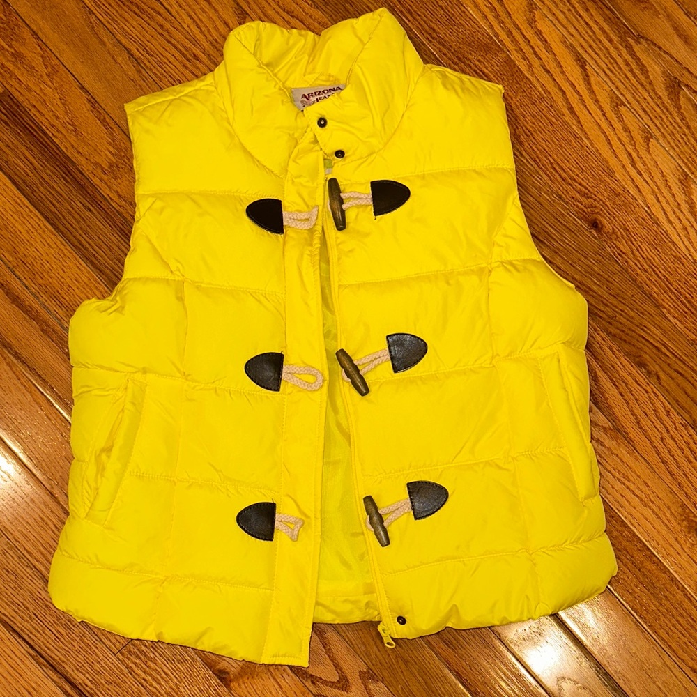 Arizona Jean Company Yellow Puffer Jacket ☀️
